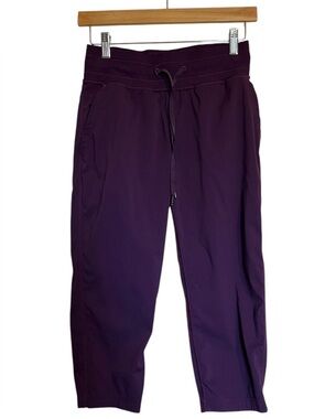 Lululemon dance studio crop pant size 4